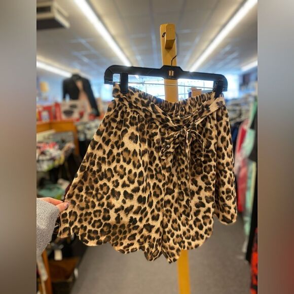 Oddy Ladies Med Cheetah Shorts NEW - Picture 1 of 3